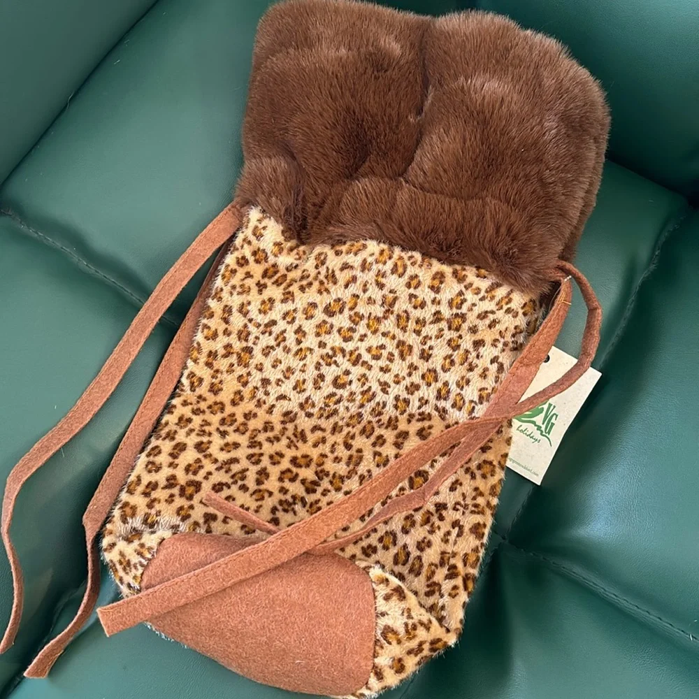 NWT Faux fur wine bottle gift bag drawstring animal print cheetah print pouch
